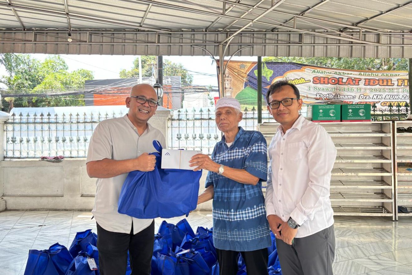 Tugure Employees Share the Spirit of Ramadan, Distribute 300 Basic Food Packages